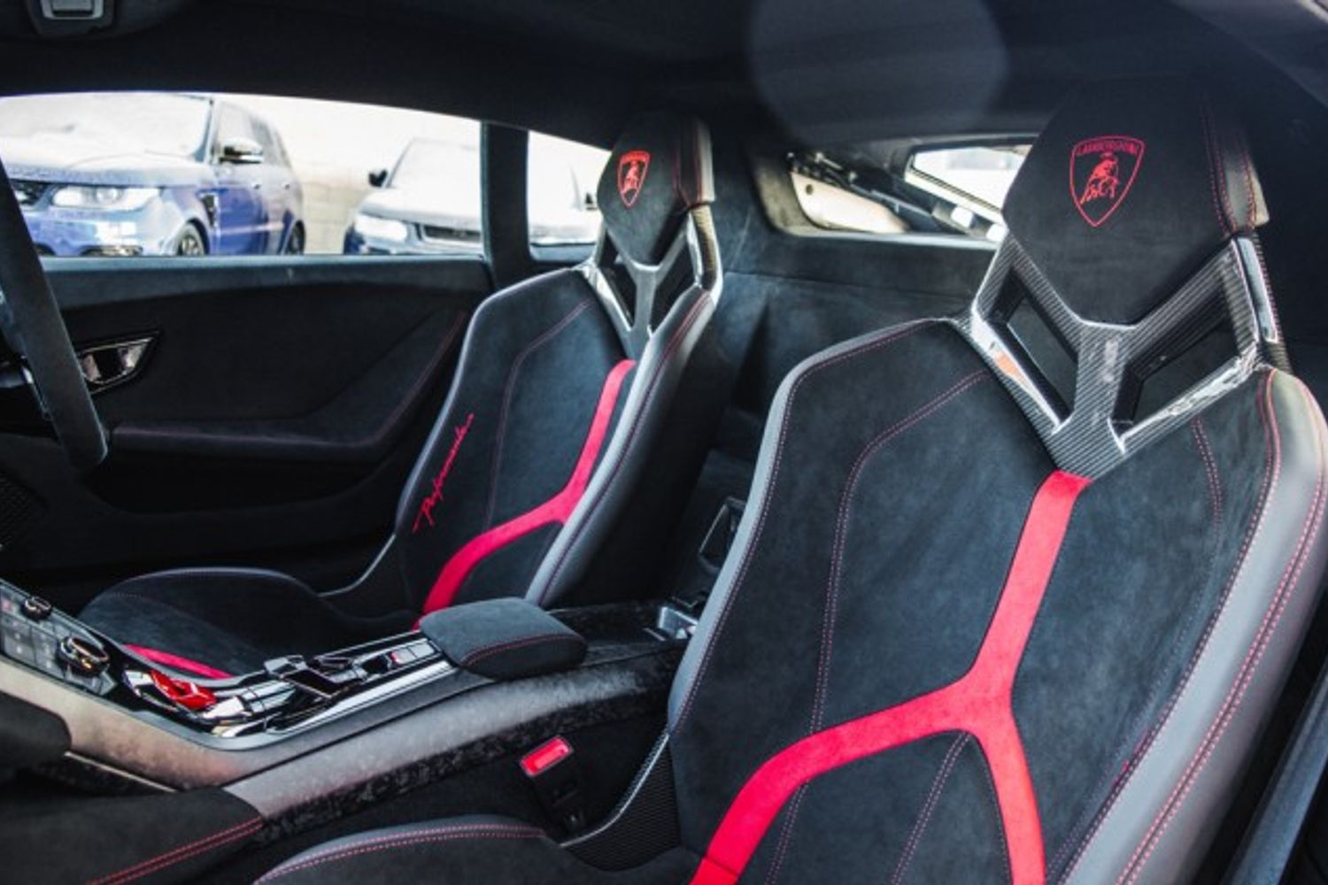 LAMBORGHINI HURACAN COUPE 5.2 LP 640-4 PERFORMANTE 2DR SEMI AUTOMATIC