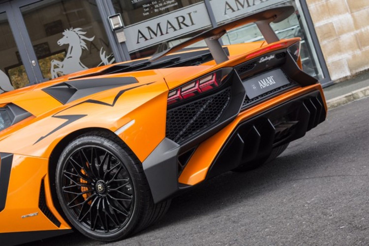 LAMBORGHINI AVENTADOR COUPE 6.5 LP 750-4 SUPERVELOCE 2DR SEMI AUTOMATIC