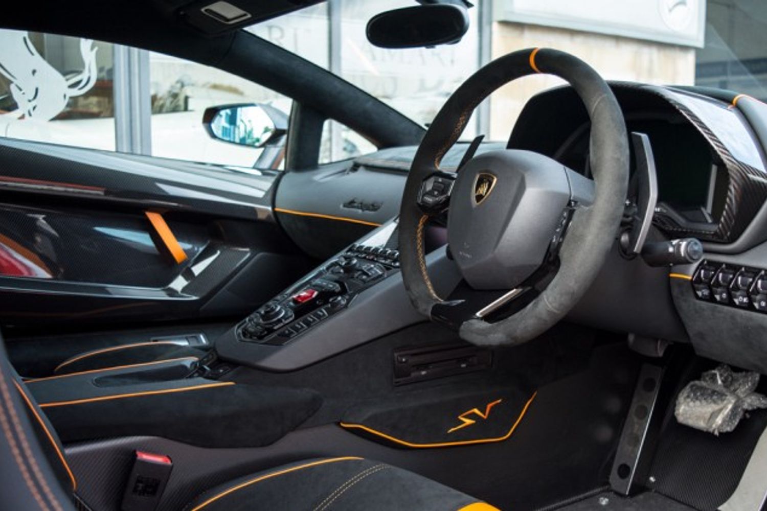 LAMBORGHINI AVENTADOR COUPE 6.5 LP 750-4 SUPERVELOCE 2DR SEMI AUTOMATIC