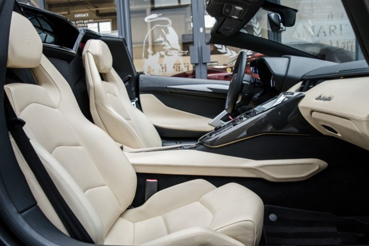 LAMBORGHINI AVENTADOR CONVERTIBLE 6.5 LP 700-4 ROADSTER DMC Molto Veloce