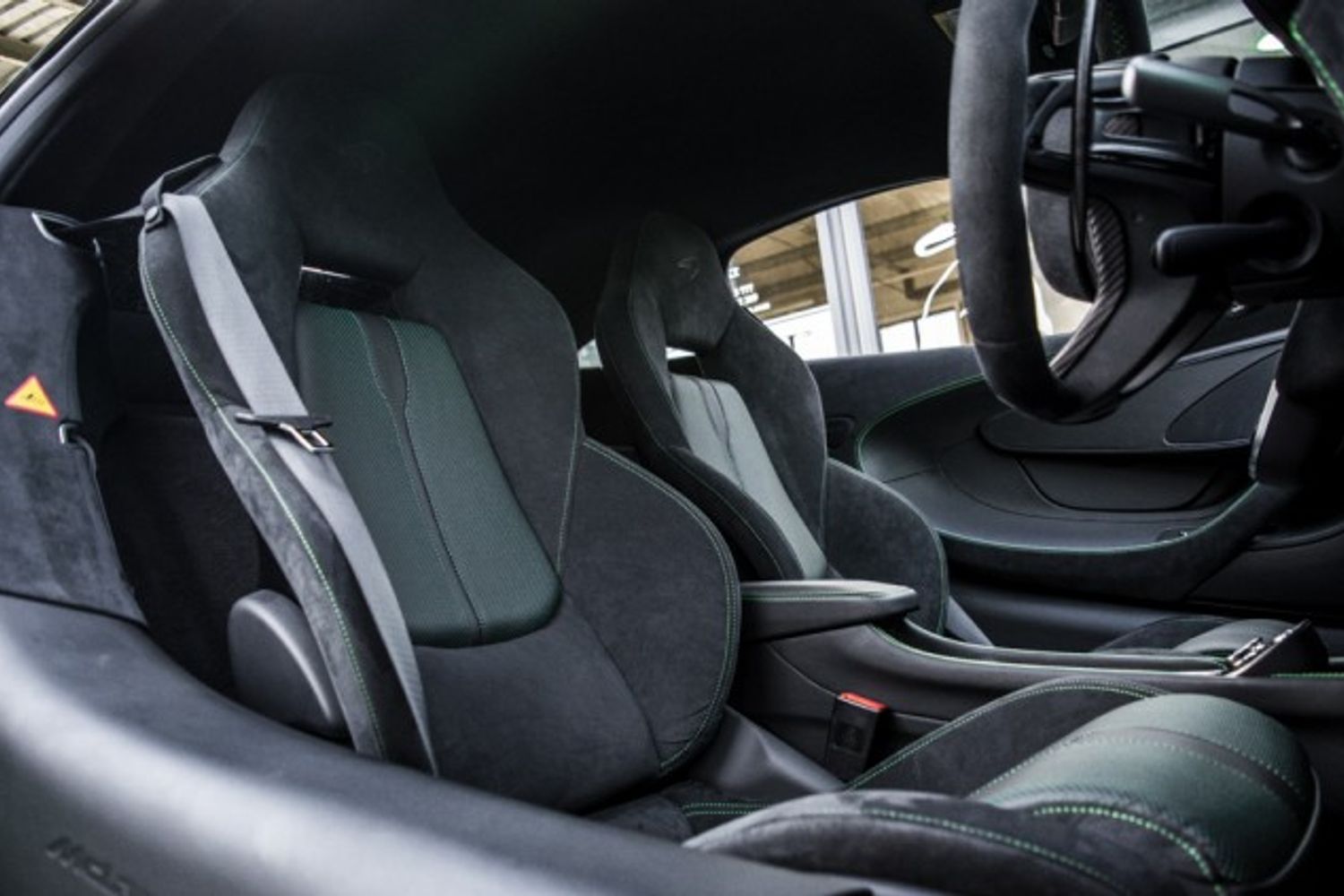 MCLAREN 570S COUPE 3.8 V8 2DR SEMI AUTOMATIC