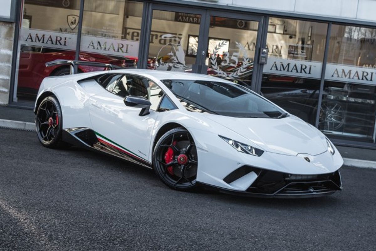 LAMBORGHINI HURACAN COUPE 5.2 LP 640-4 PERFORMANTE 2DR SEMI AUTOMATIC