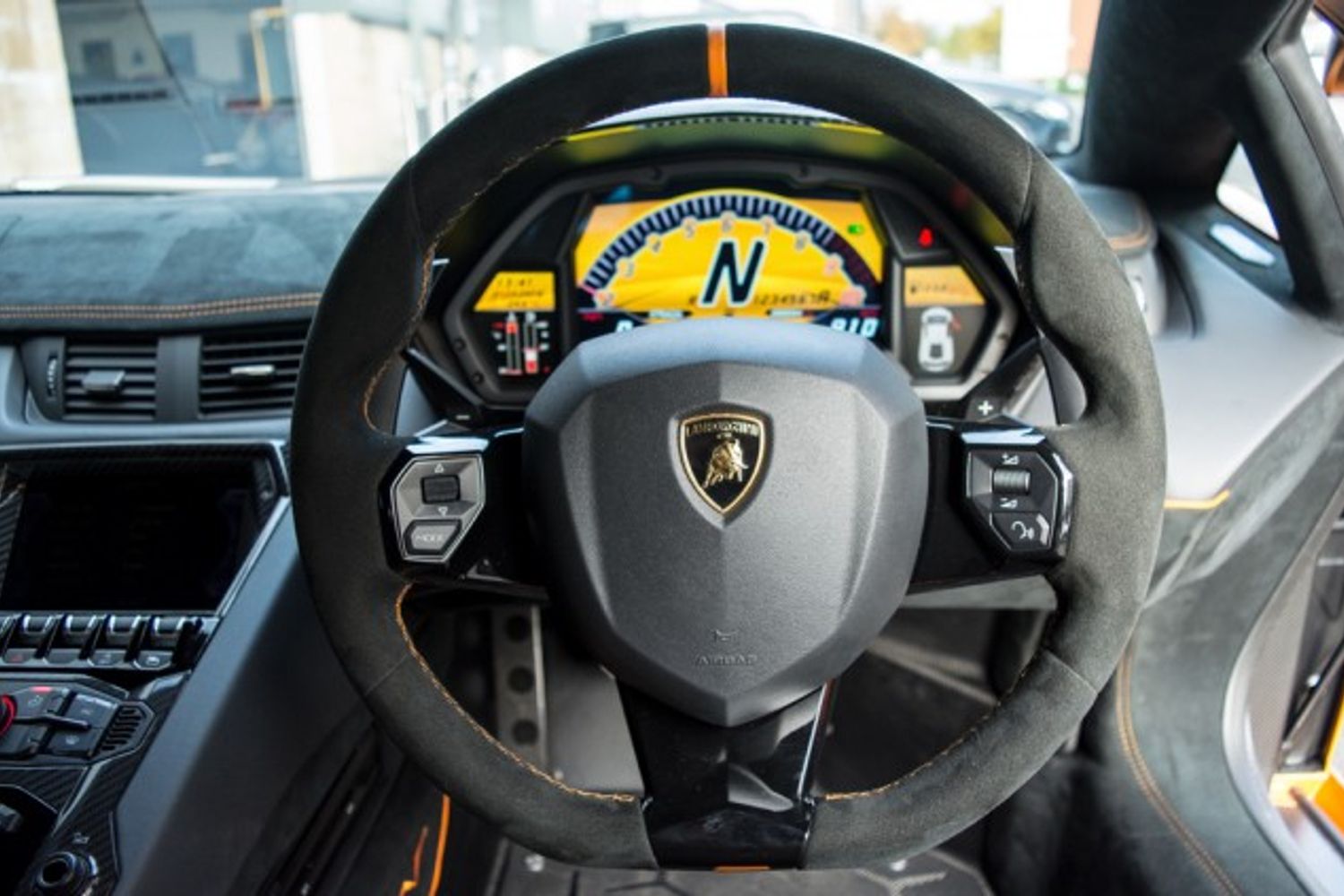 LAMBORGHINI AVENTADOR COUPE 6.5 LP 750-4 SUPERVELOCE 2DR SEMI AUTOMATIC