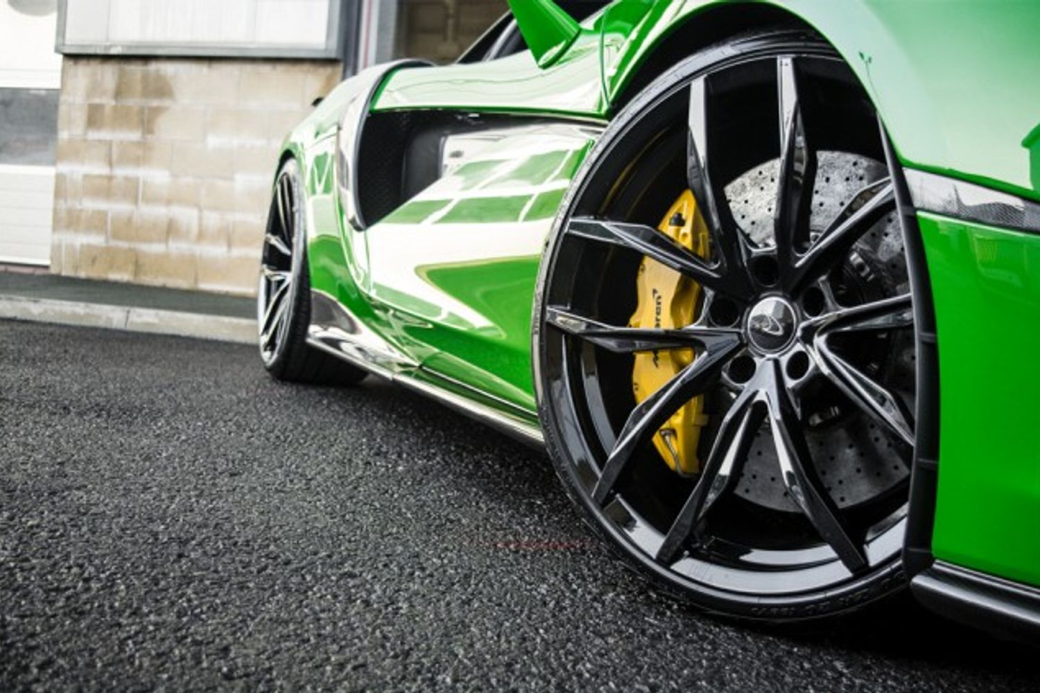 MCLAREN 570S COUPE 3.8 V8 2DR SEMI AUTOMATIC