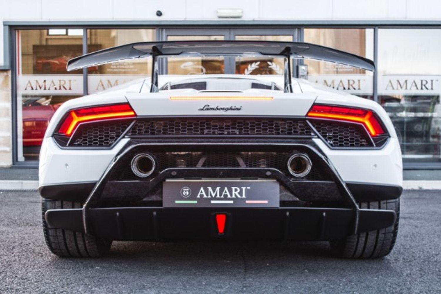 LAMBORGHINI HURACAN COUPE 5.2 LP 640-4 PERFORMANTE 2DR SEMI AUTOMATIC