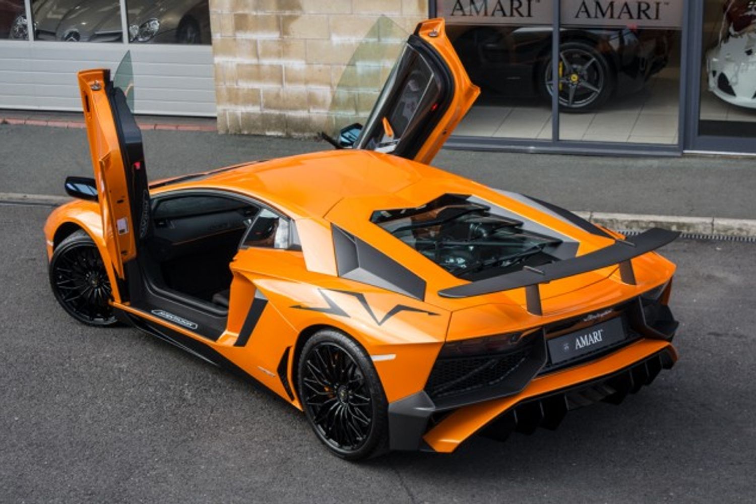 LAMBORGHINI AVENTADOR COUPE 6.5 LP 750-4 SUPERVELOCE 2DR SEMI AUTOMATIC