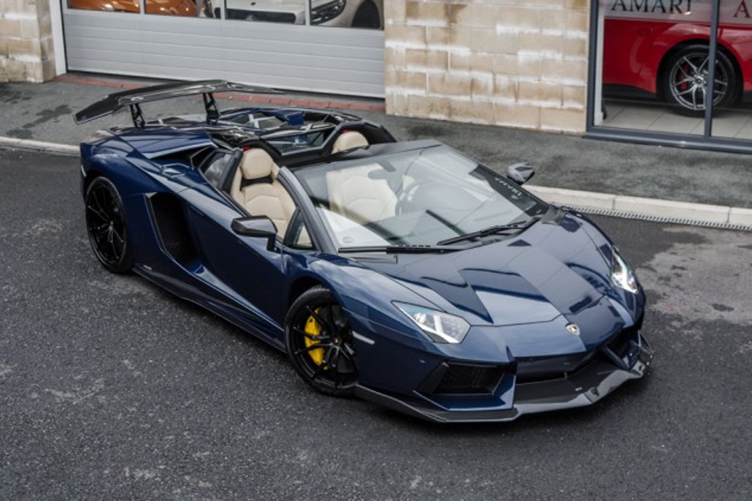 LAMBORGHINI AVENTADOR CONVERTIBLE 6.5 LP 700-4 ROADSTER DMC Molto Veloce