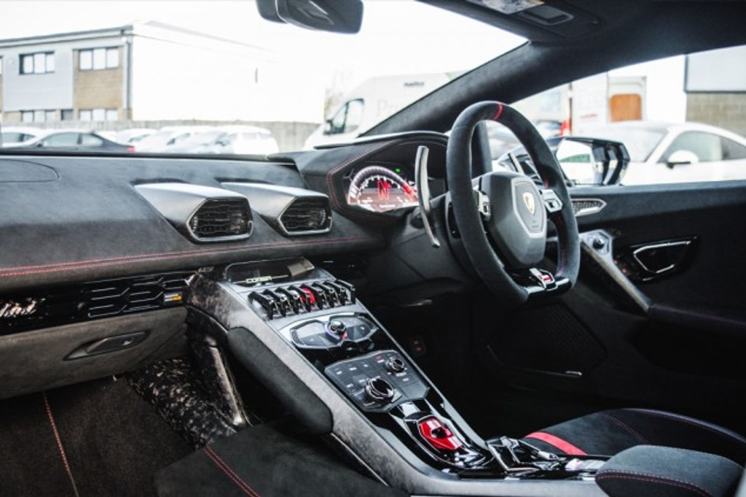 LAMBORGHINI HURACAN COUPE 5.2 LP 640-4 PERFORMANTE 2DR SEMI AUTOMATIC