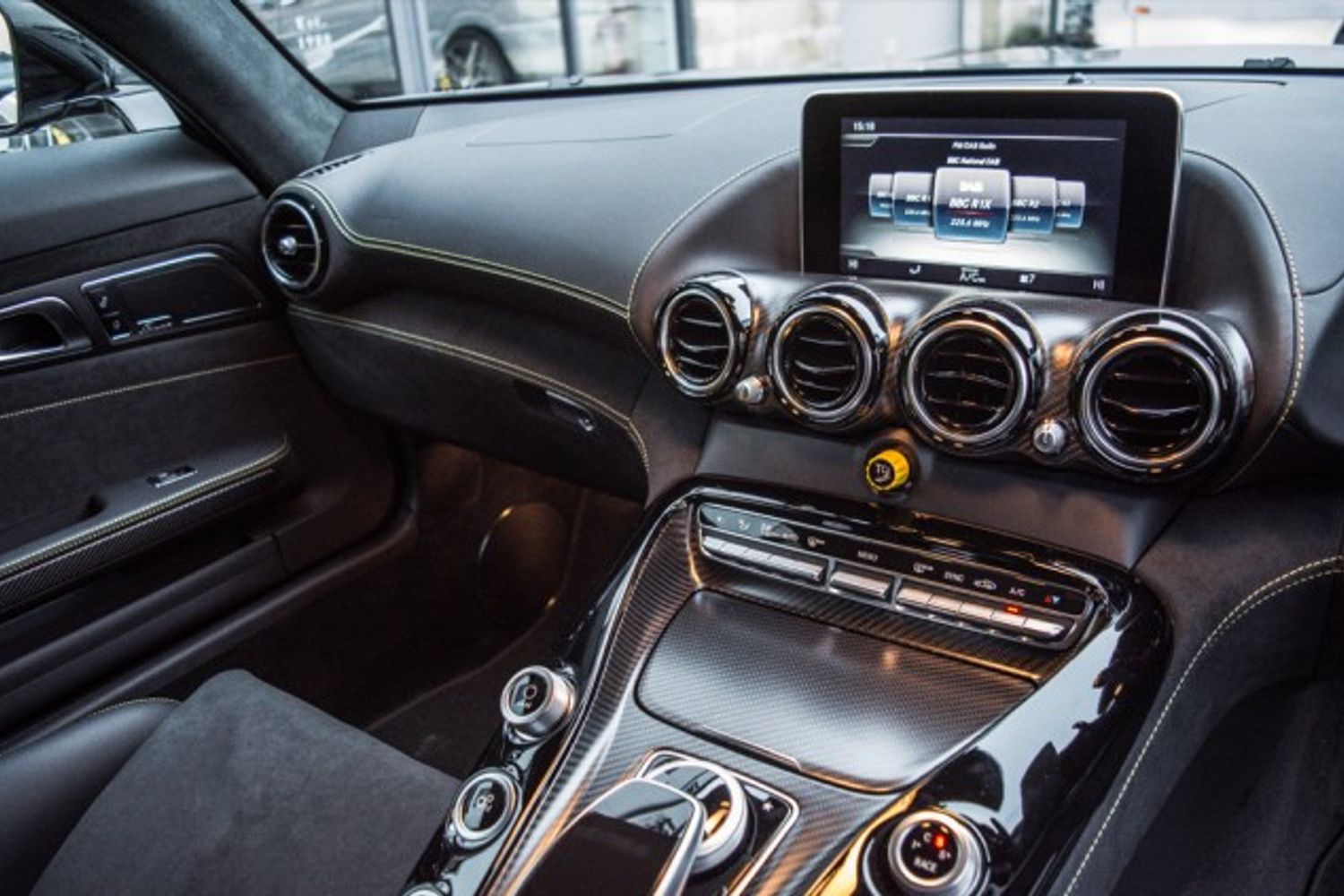 MERCEDES-BENZ AMG GT 4.0 AMG GT R PREMIUM 2DR AUTOMATIC