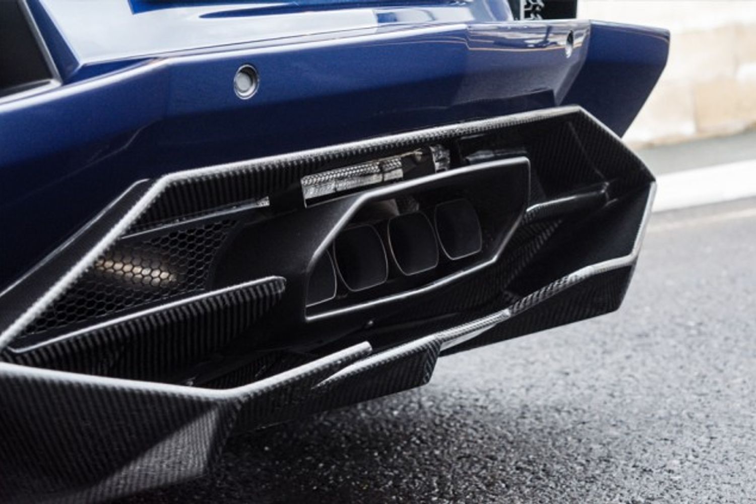 LAMBORGHINI AVENTADOR CONVERTIBLE 6.5 LP 700-4 ROADSTER DMC Molto Veloce
