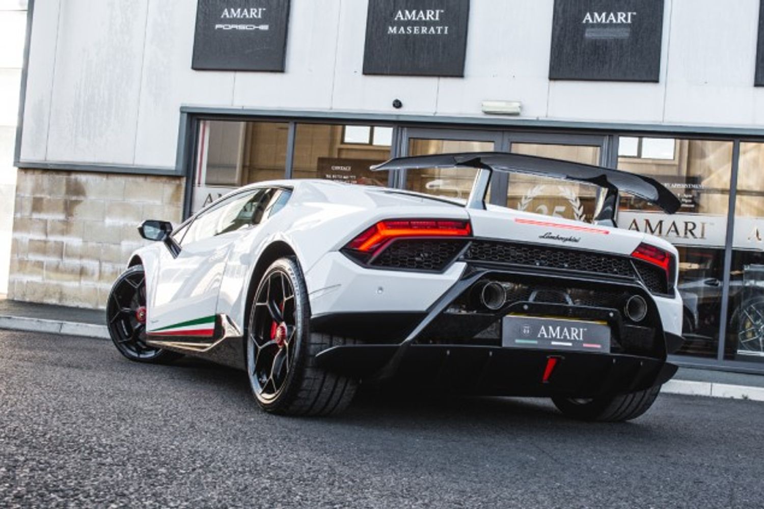 LAMBORGHINI HURACAN COUPE 5.2 LP 640-4 PERFORMANTE 2DR SEMI AUTOMATIC