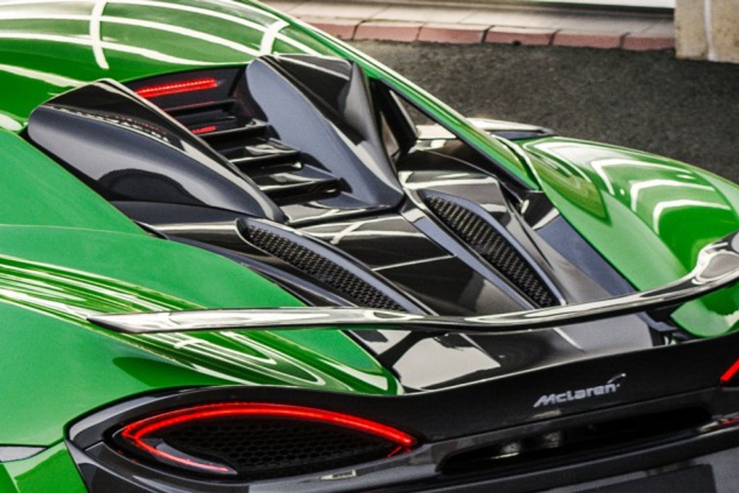 MCLAREN 570S COUPE 3.8 V8 2DR SEMI AUTOMATIC