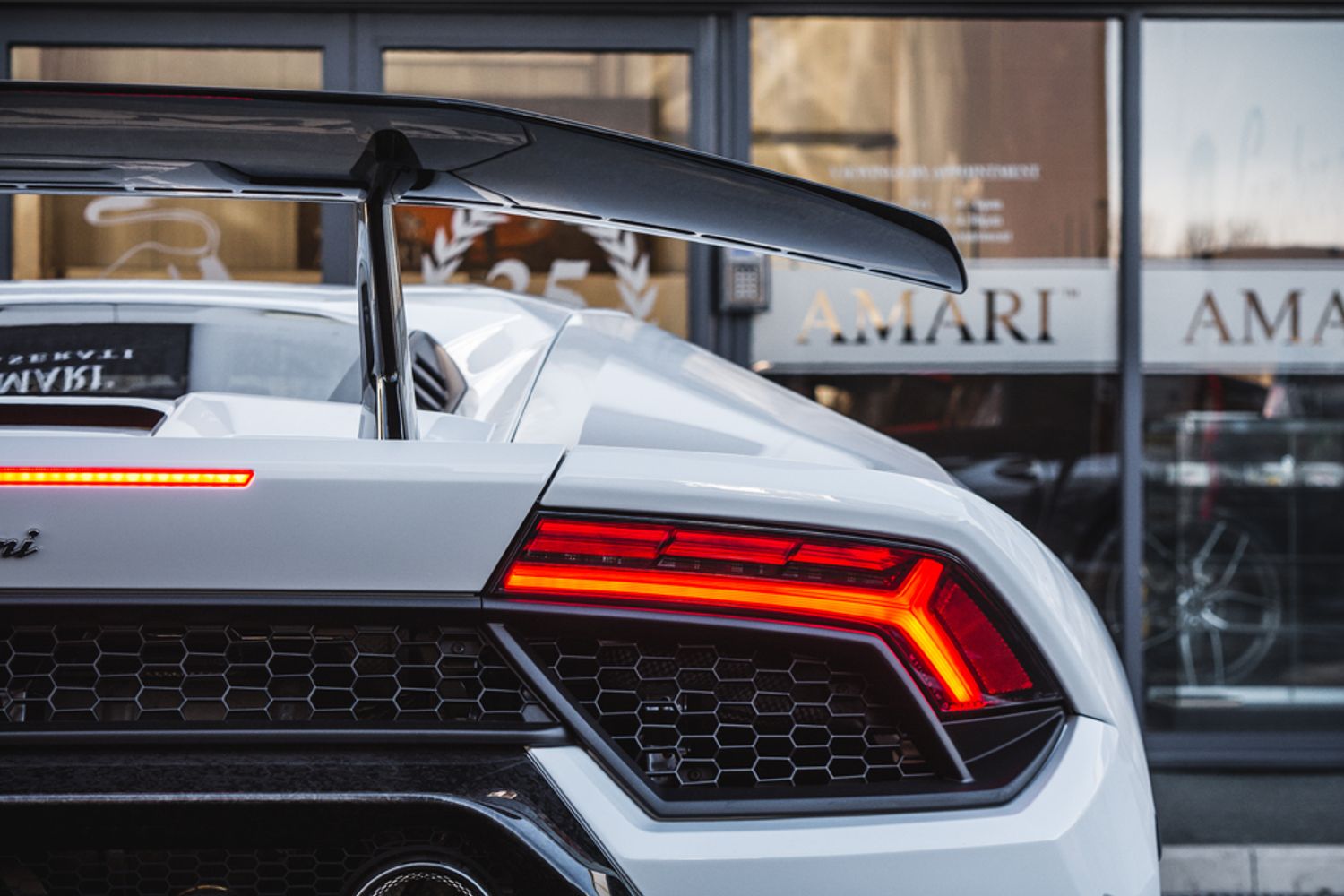 LAMBORGHINI HURACAN COUPE 5.2 LP 640-4 PERFORMANTE 2DR SEMI AUTOMATIC