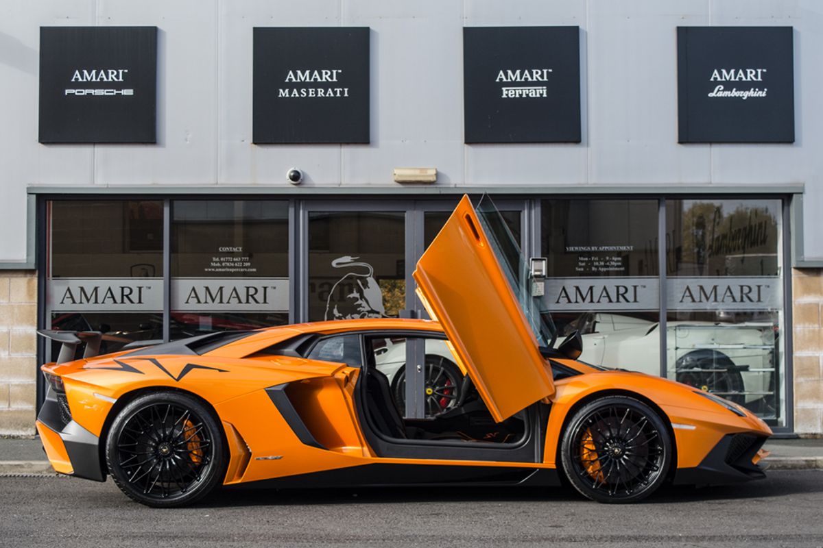 LAMBORGHINI AVENTADOR COUPE 6.5 LP 750-4 SUPERVELOCE 2DR SEMI AUTOMATIC