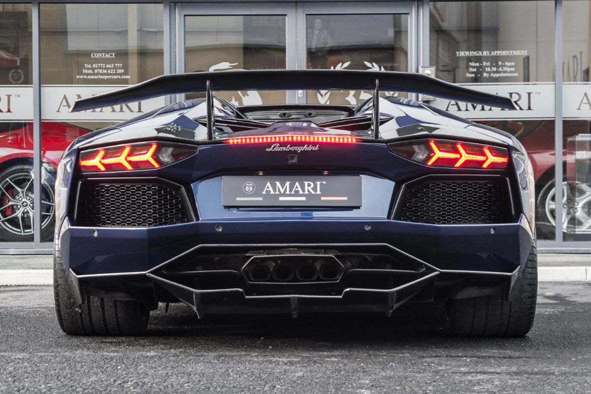 LAMBORGHINI AVENTADOR CONVERTIBLE 6.5 LP 700-4 ROADSTER DMC Molto Veloce