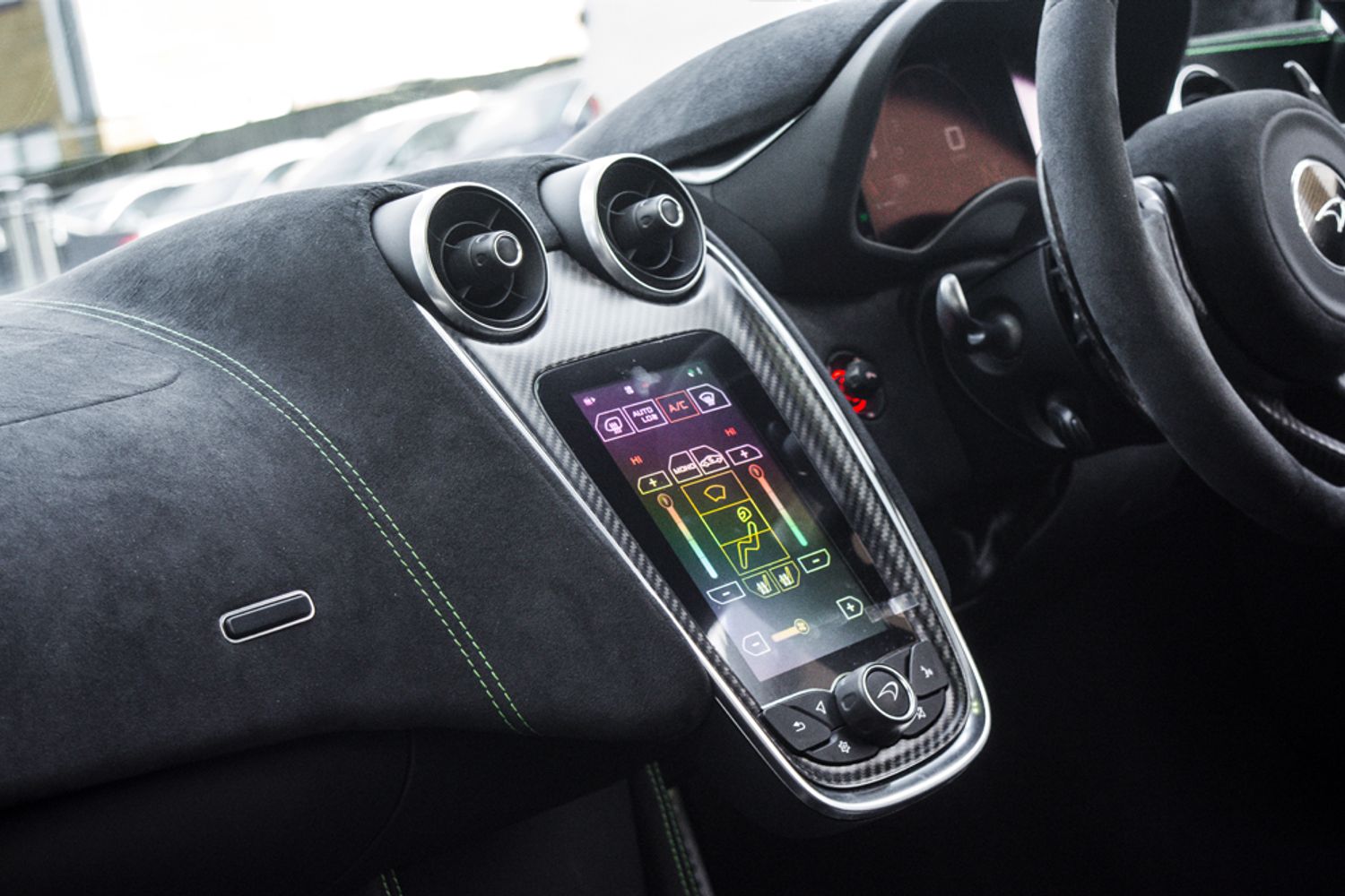 MCLAREN 570S COUPE 3.8 V8 2DR SEMI AUTOMATIC