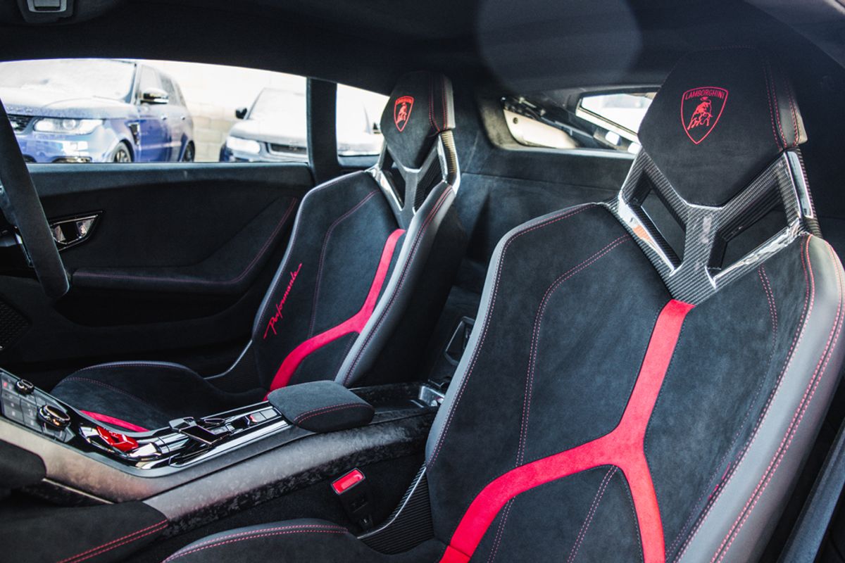 LAMBORGHINI HURACAN COUPE 5.2 LP 640-4 PERFORMANTE 2DR SEMI AUTOMATIC