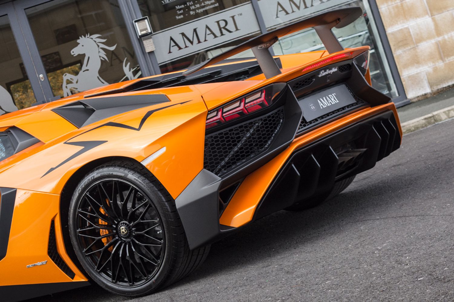 LAMBORGHINI AVENTADOR COUPE 6.5 LP 750-4 SUPERVELOCE 2DR SEMI AUTOMATIC
