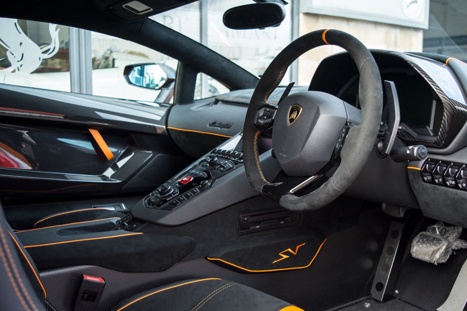 LAMBORGHINI AVENTADOR COUPE 6.5 LP 750-4 SUPERVELOCE 2DR SEMI AUTOMATIC