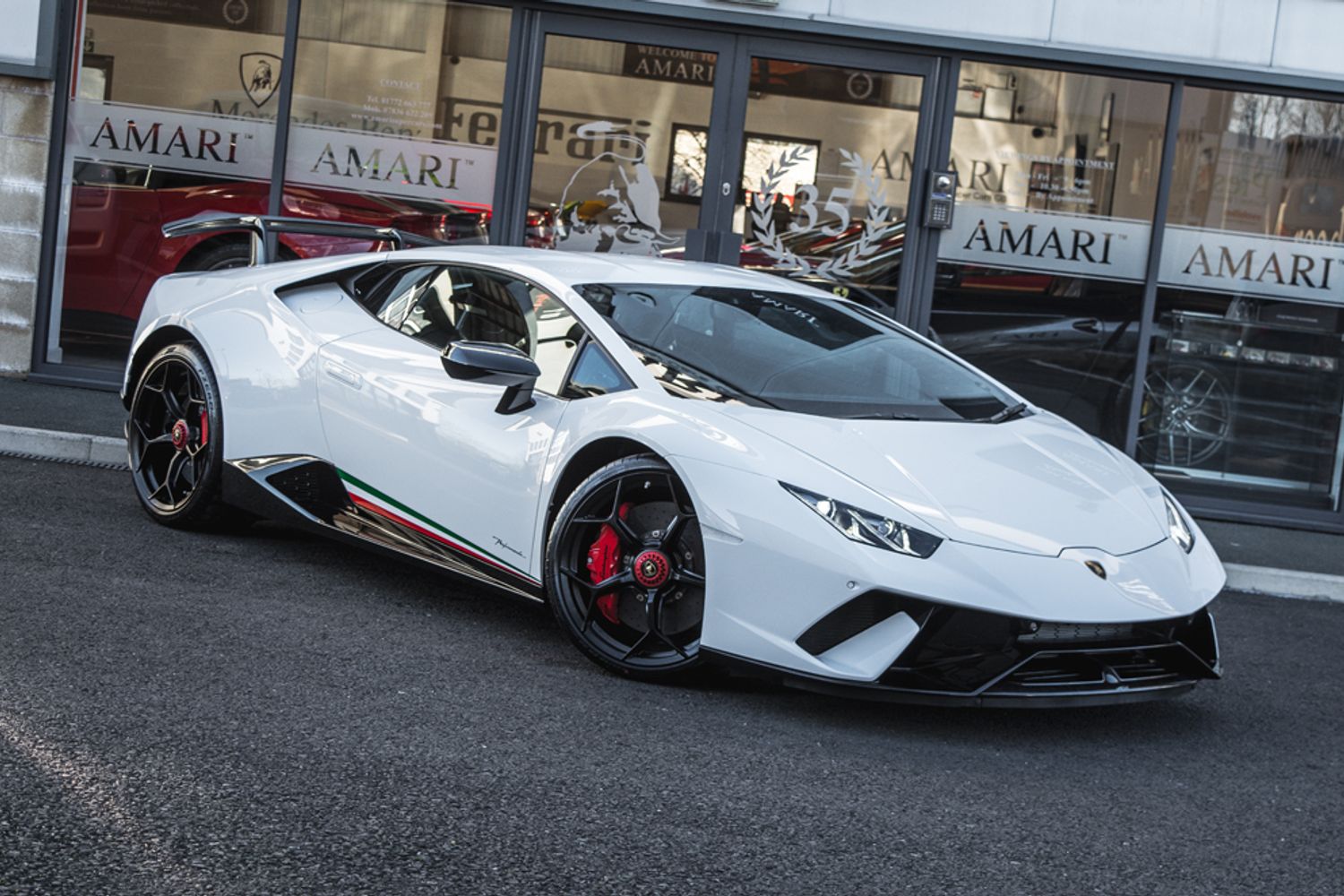 LAMBORGHINI HURACAN COUPE 5.2 LP 640-4 PERFORMANTE 2DR SEMI AUTOMATIC