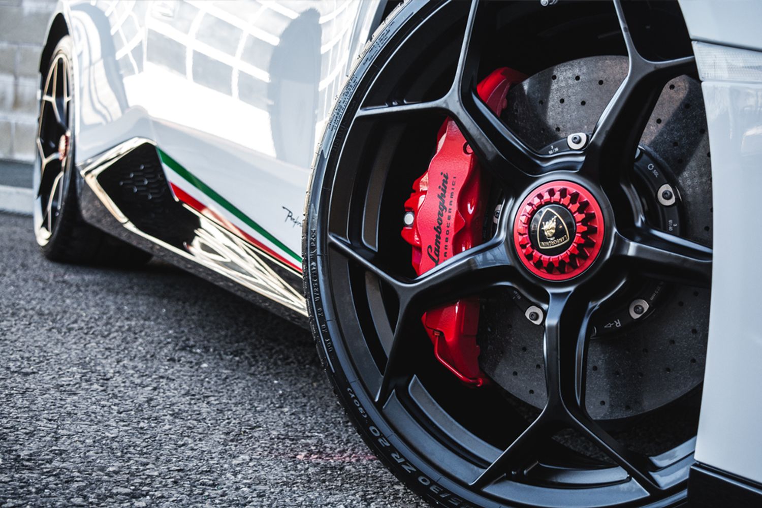 LAMBORGHINI HURACAN COUPE 5.2 LP 640-4 PERFORMANTE 2DR SEMI AUTOMATIC