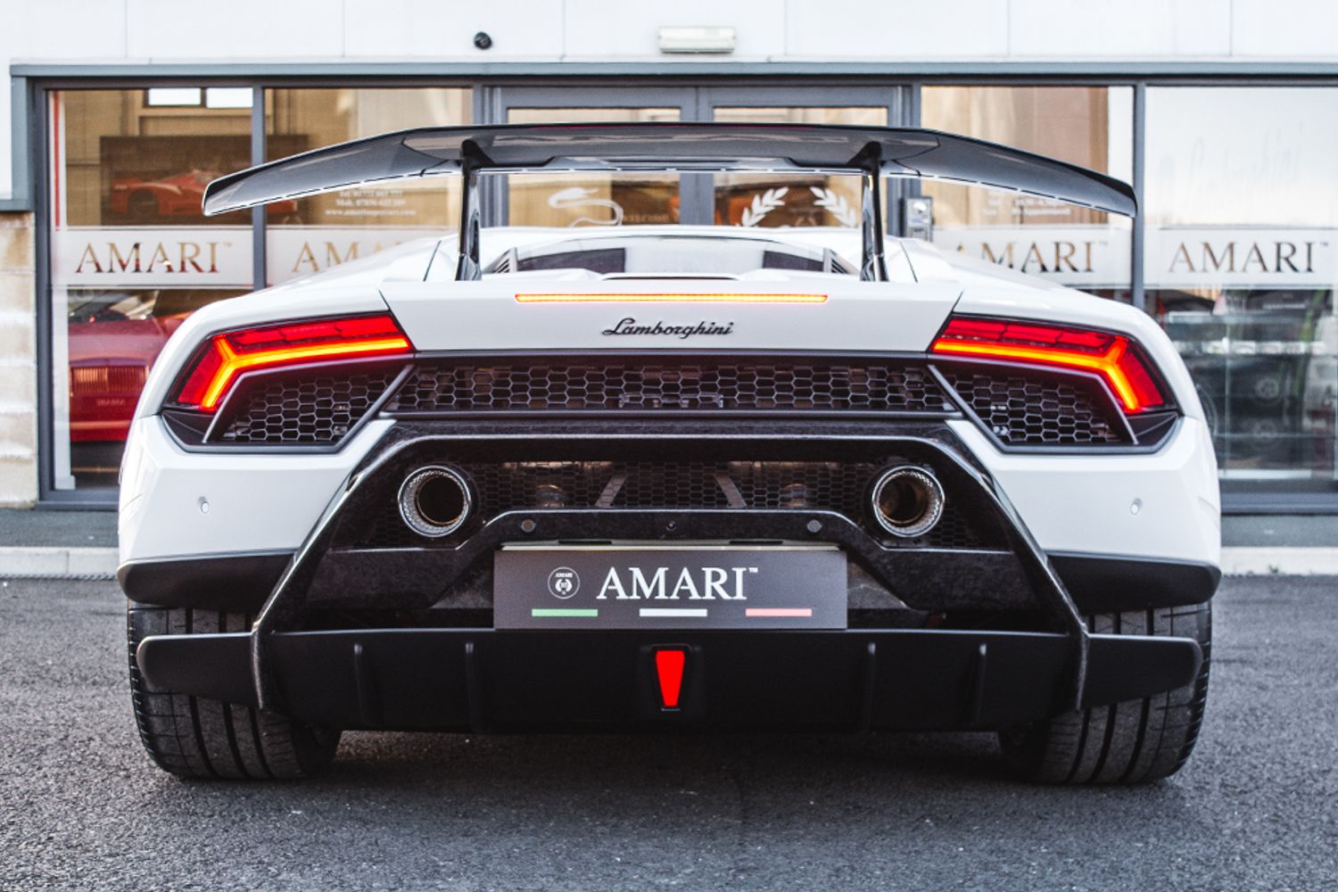LAMBORGHINI HURACAN COUPE 5.2 LP 640-4 PERFORMANTE 2DR SEMI AUTOMATIC