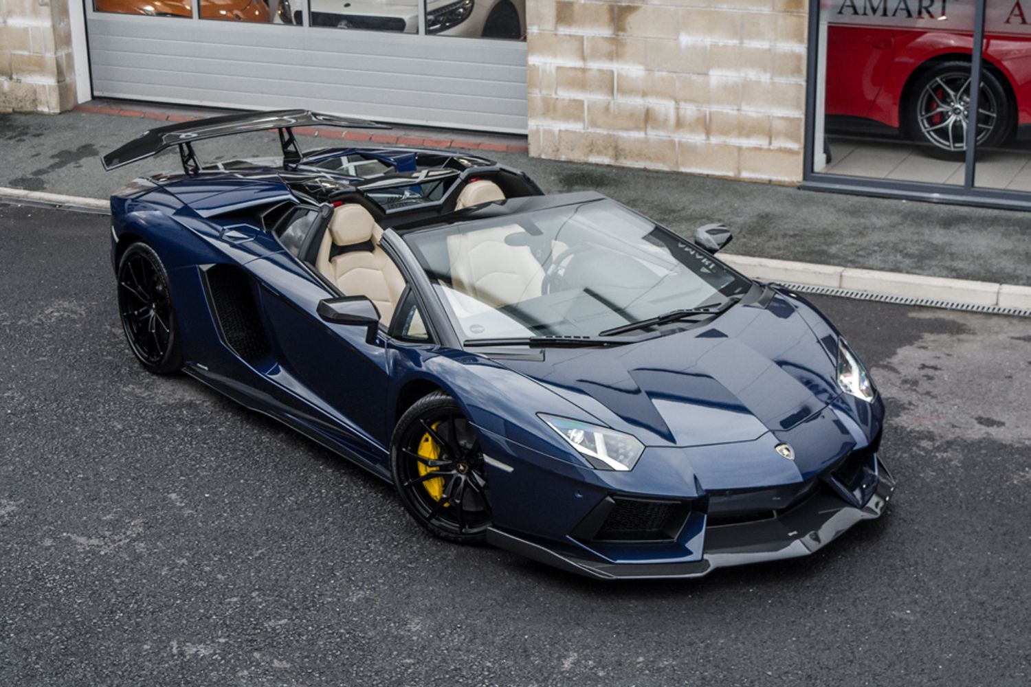 LAMBORGHINI AVENTADOR CONVERTIBLE 6.5 LP 700-4 ROADSTER DMC Molto Veloce
