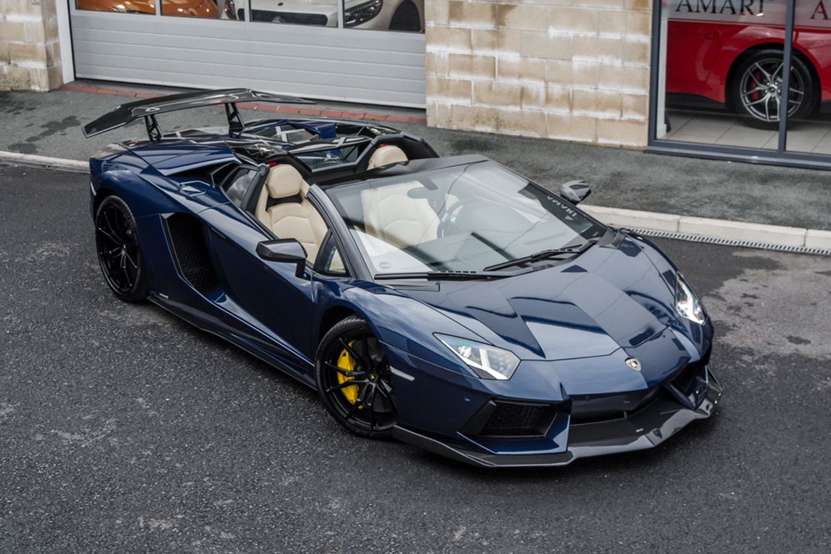 LAMBORGHINI AVENTADOR CONVERTIBLE 6.5 LP 700-4 ROADSTER DMC Molto Veloce