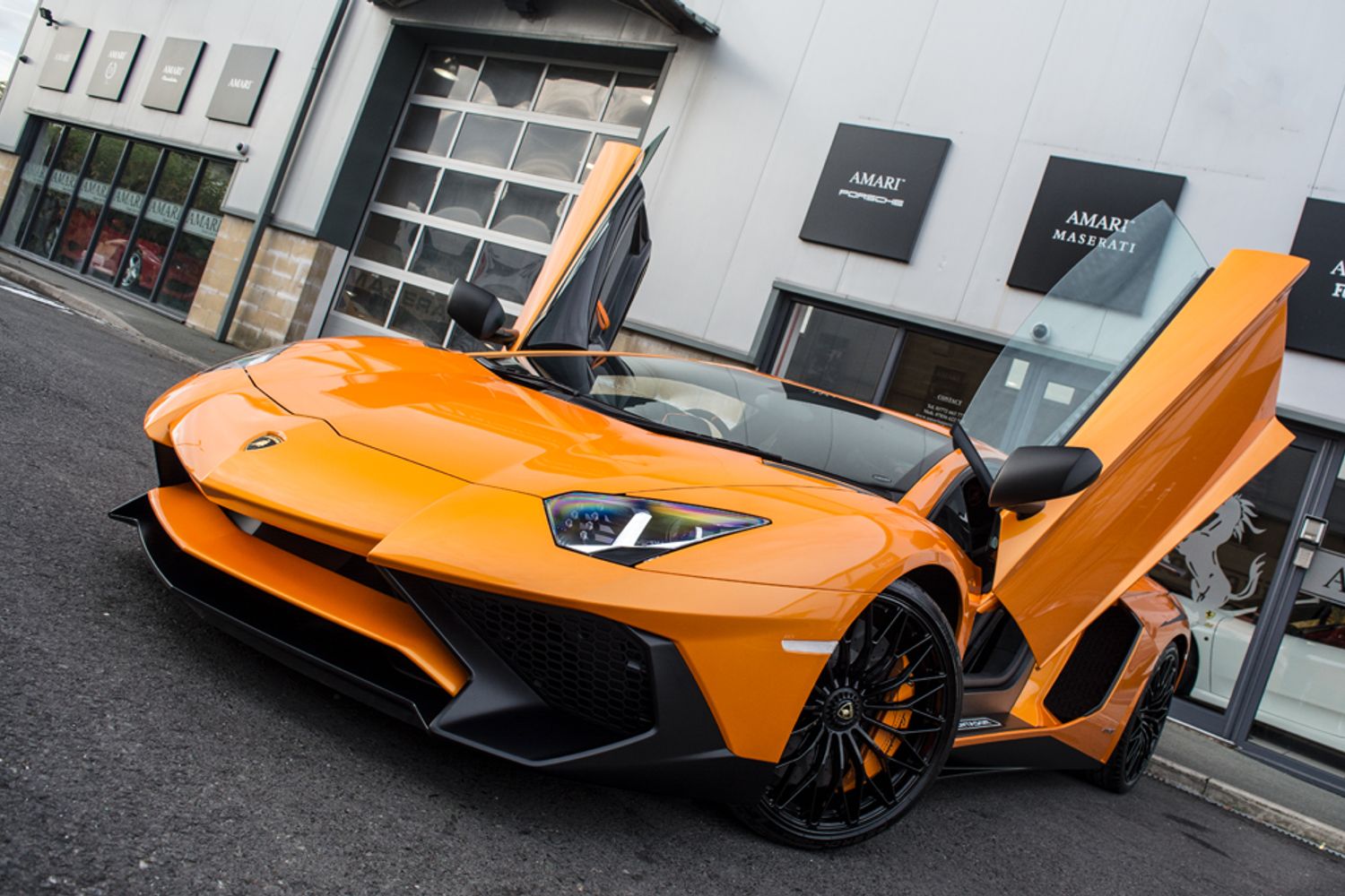 LAMBORGHINI AVENTADOR COUPE 6.5 LP 750-4 SUPERVELOCE 2DR SEMI AUTOMATIC