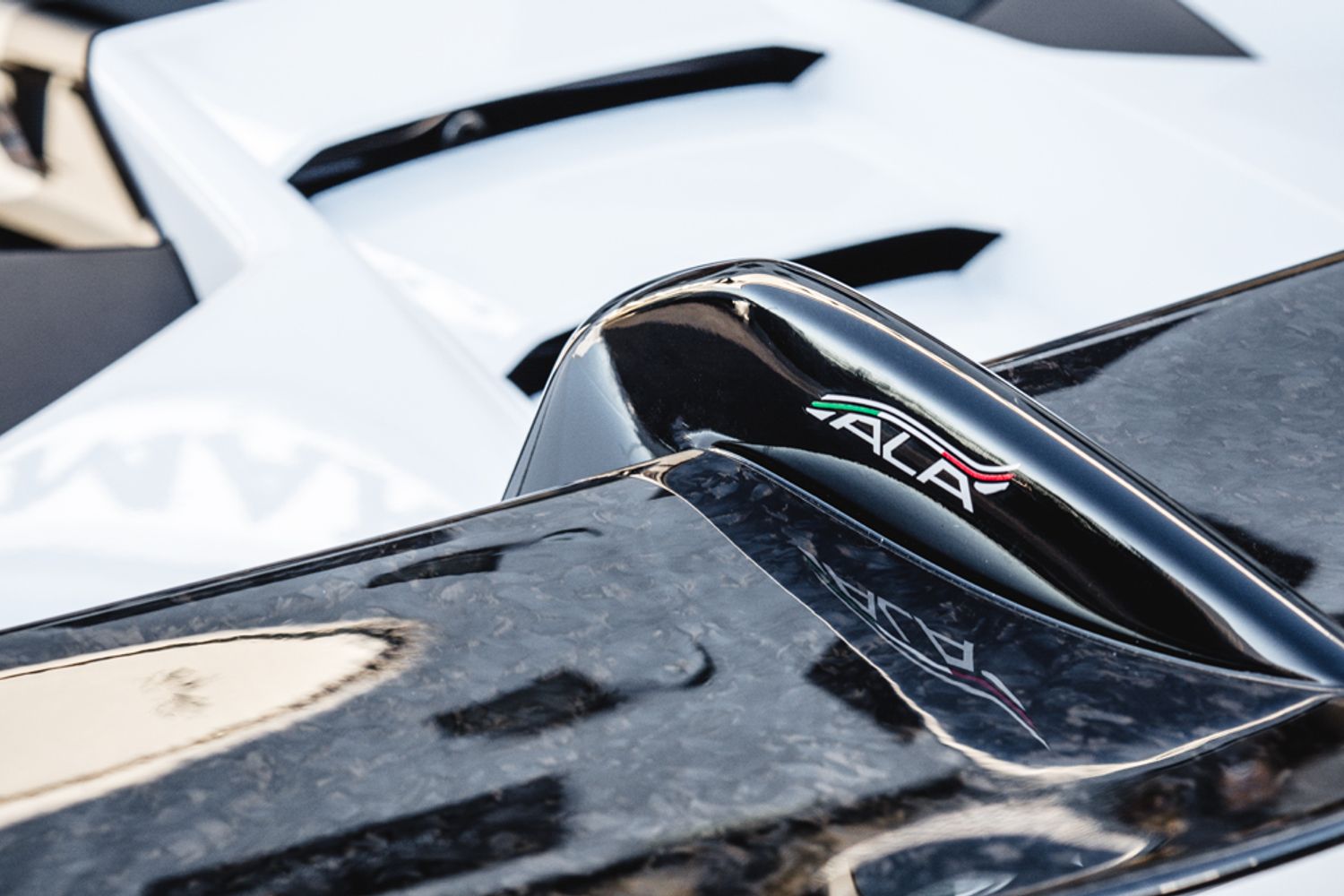 LAMBORGHINI HURACAN COUPE 5.2 LP 640-4 PERFORMANTE 2DR SEMI AUTOMATIC