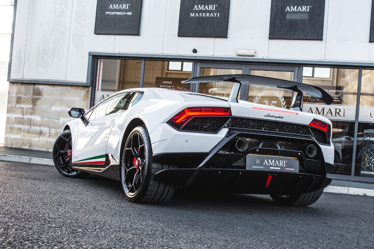 LAMBORGHINI HURACAN COUPE 5.2 LP 640-4 PERFORMANTE 2DR SEMI AUTOMATIC