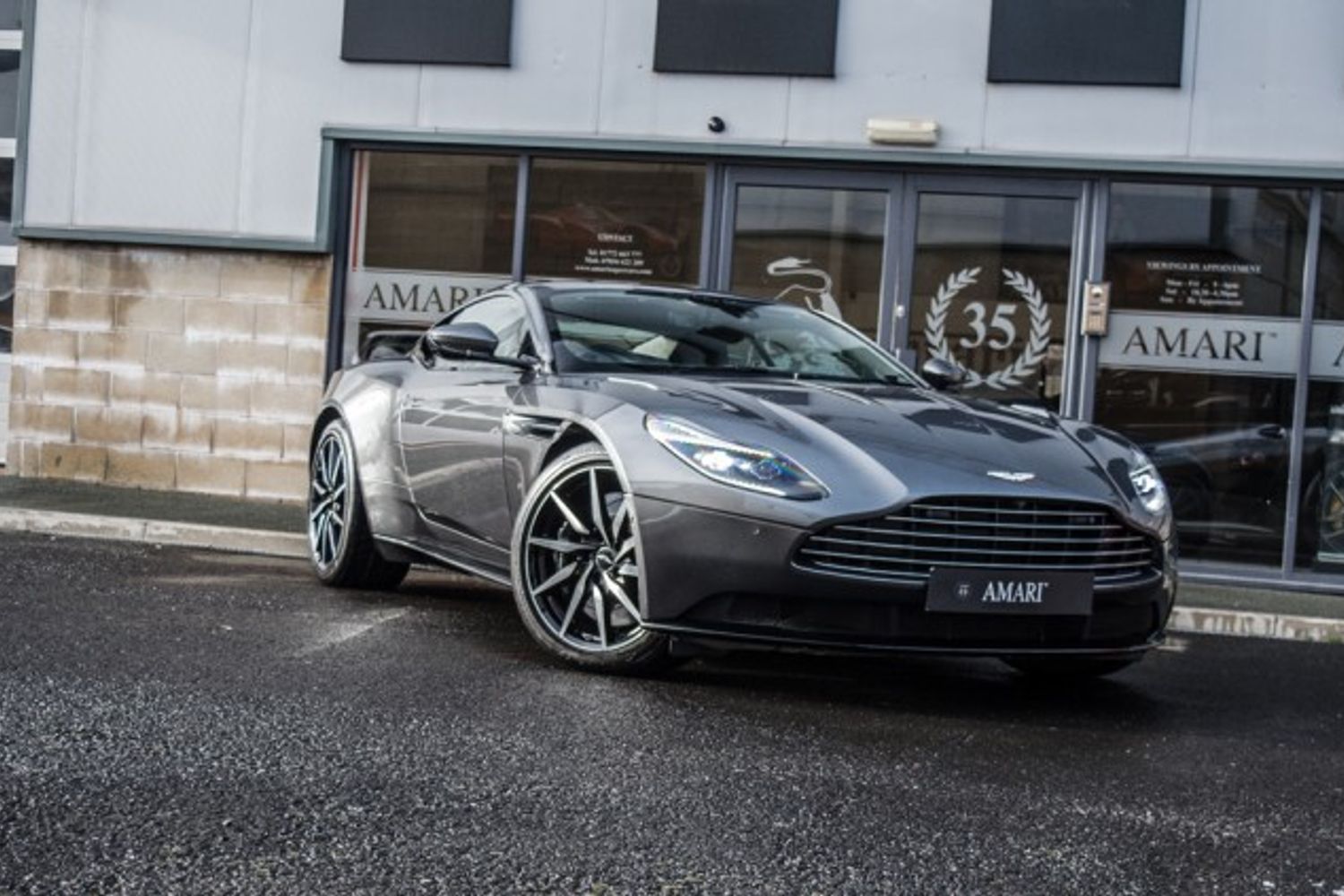 ASTON MARTIN DB11 COUPE 5.2 V12 Launch Edition