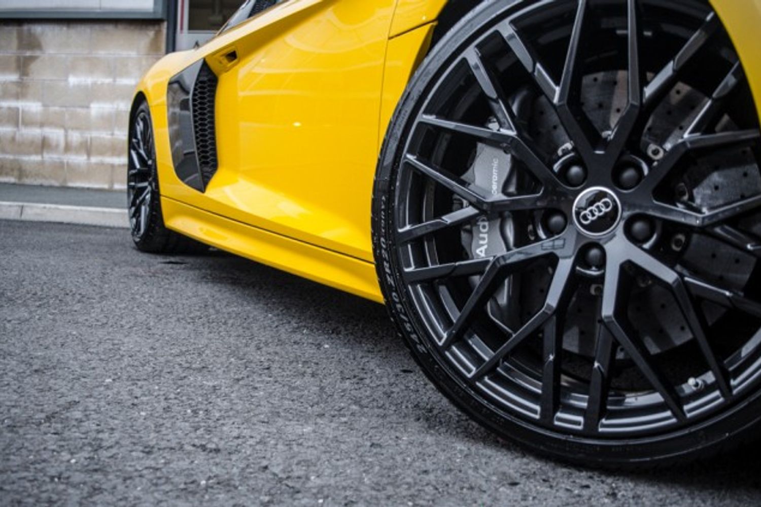 AUDI R8 COUPE 5.2 V10 PLUS QUATTRO 2DR SEMI AUTOMATIC