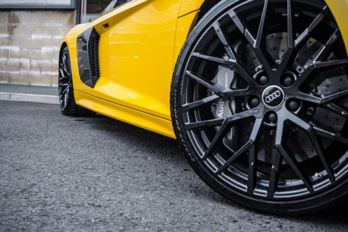 AUDI R8 COUPE 5.2 V10 PLUS QUATTRO 2DR SEMI AUTOMATIC