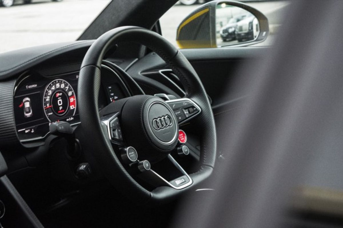 AUDI R8 COUPE 5.2 V10 PLUS QUATTRO 2DR SEMI AUTOMATIC