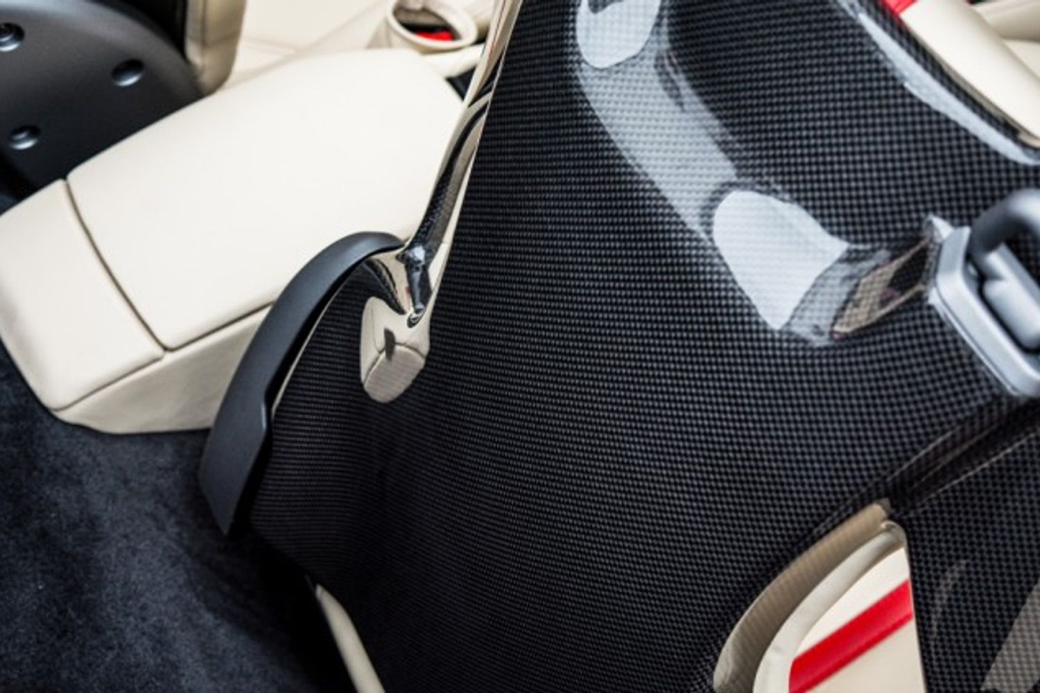 FERRARI 488 CONVERTIBLE 3.9 SPIDER 2DR SEMI AUTOMATIC