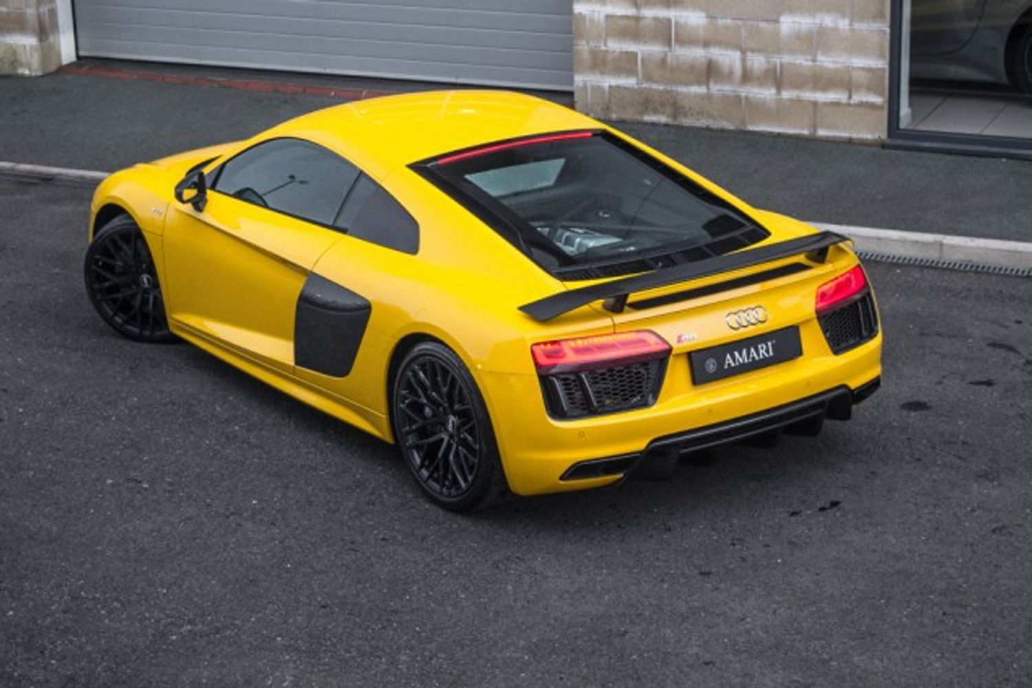 AUDI R8 COUPE 5.2 V10 PLUS QUATTRO 2DR SEMI AUTOMATIC