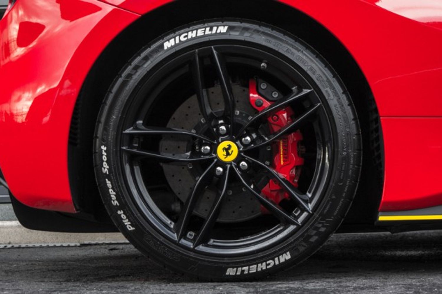 FERRARI 488 COUPE 3.9 GTB 2DR SEMI AUTOMATIC