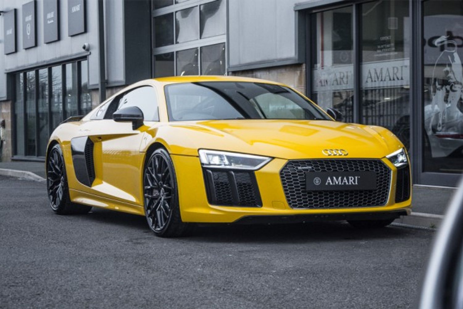 AUDI R8 COUPE 5.2 V10 PLUS QUATTRO 2DR SEMI AUTOMATIC