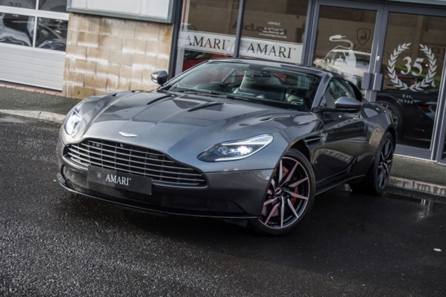 ASTON MARTIN DB11 COUPE 5.2 V12 Launch Edition