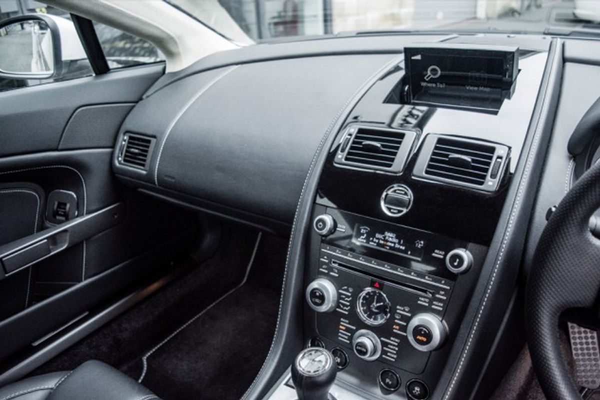 ASTON MARTIN VANTAGE COUPE 4.7 V8 3DR