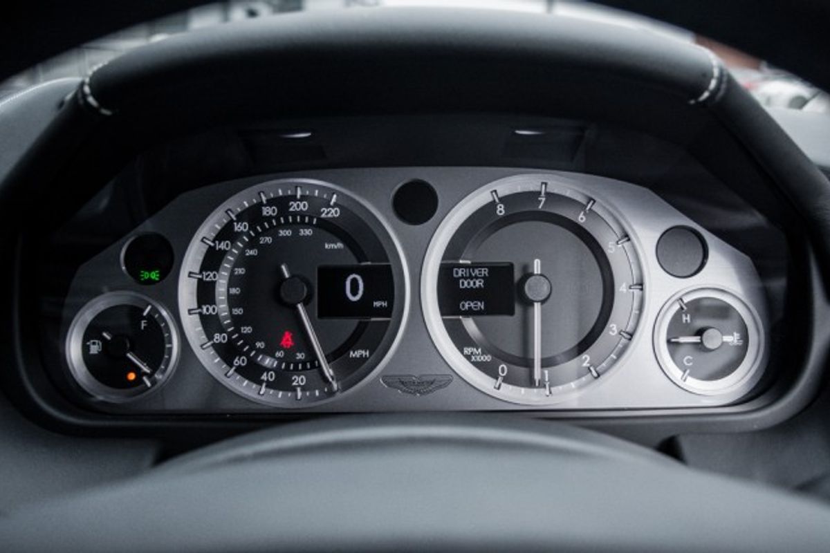 ASTON MARTIN VANTAGE COUPE 4.7 V8 3DR