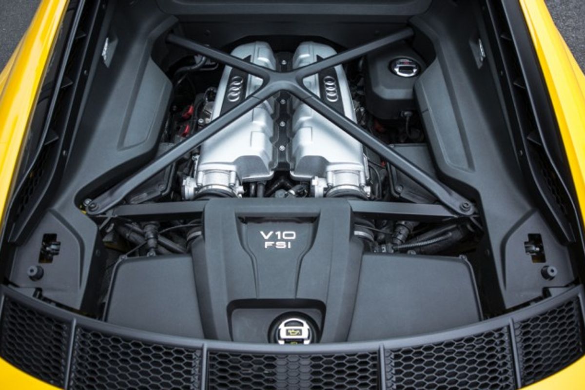 AUDI R8 COUPE 5.2 V10 PLUS QUATTRO 2DR SEMI AUTOMATIC