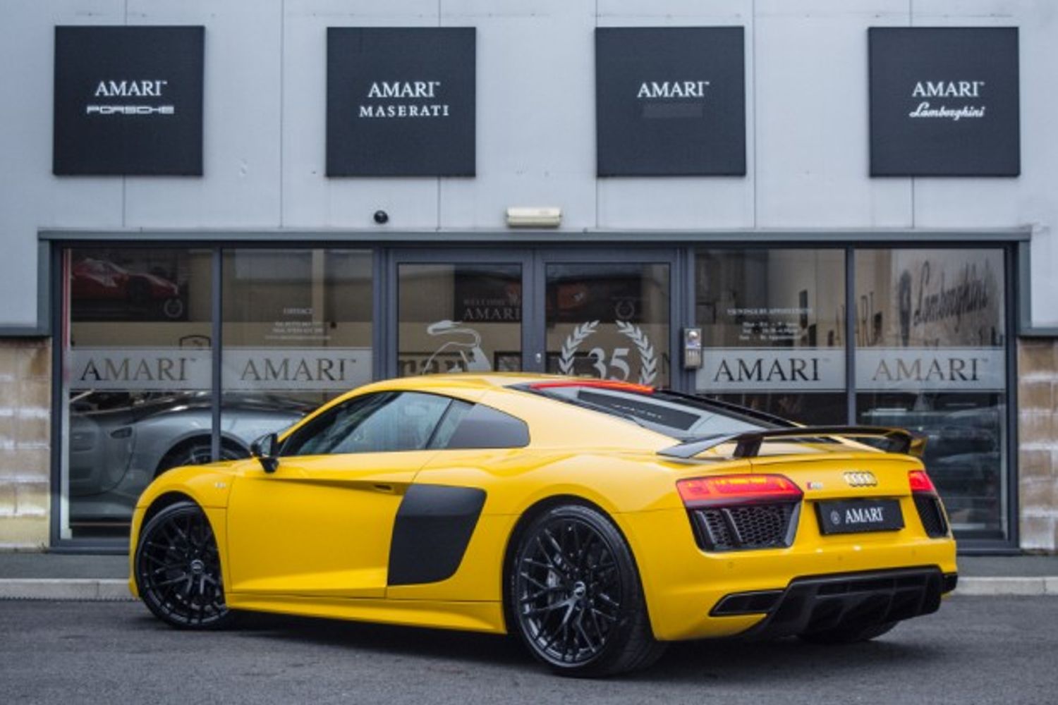 AUDI R8 COUPE 5.2 V10 PLUS QUATTRO 2DR SEMI AUTOMATIC