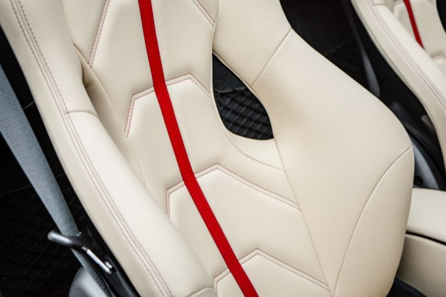 FERRARI 488 CONVERTIBLE 3.9 SPIDER 2DR SEMI AUTOMATIC
