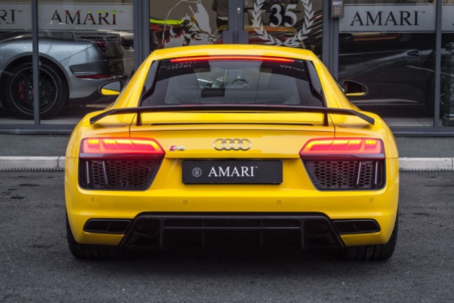 AUDI R8 COUPE 5.2 V10 PLUS QUATTRO 2DR SEMI AUTOMATIC