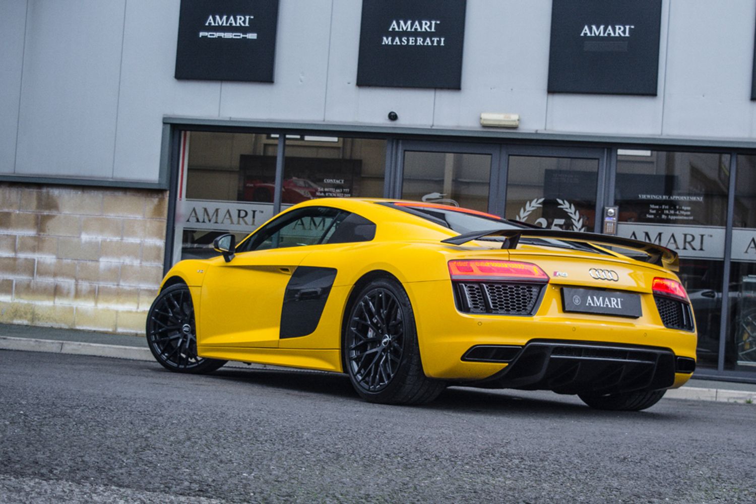 AUDI R8 COUPE 5.2 V10 PLUS QUATTRO 2DR SEMI AUTOMATIC
