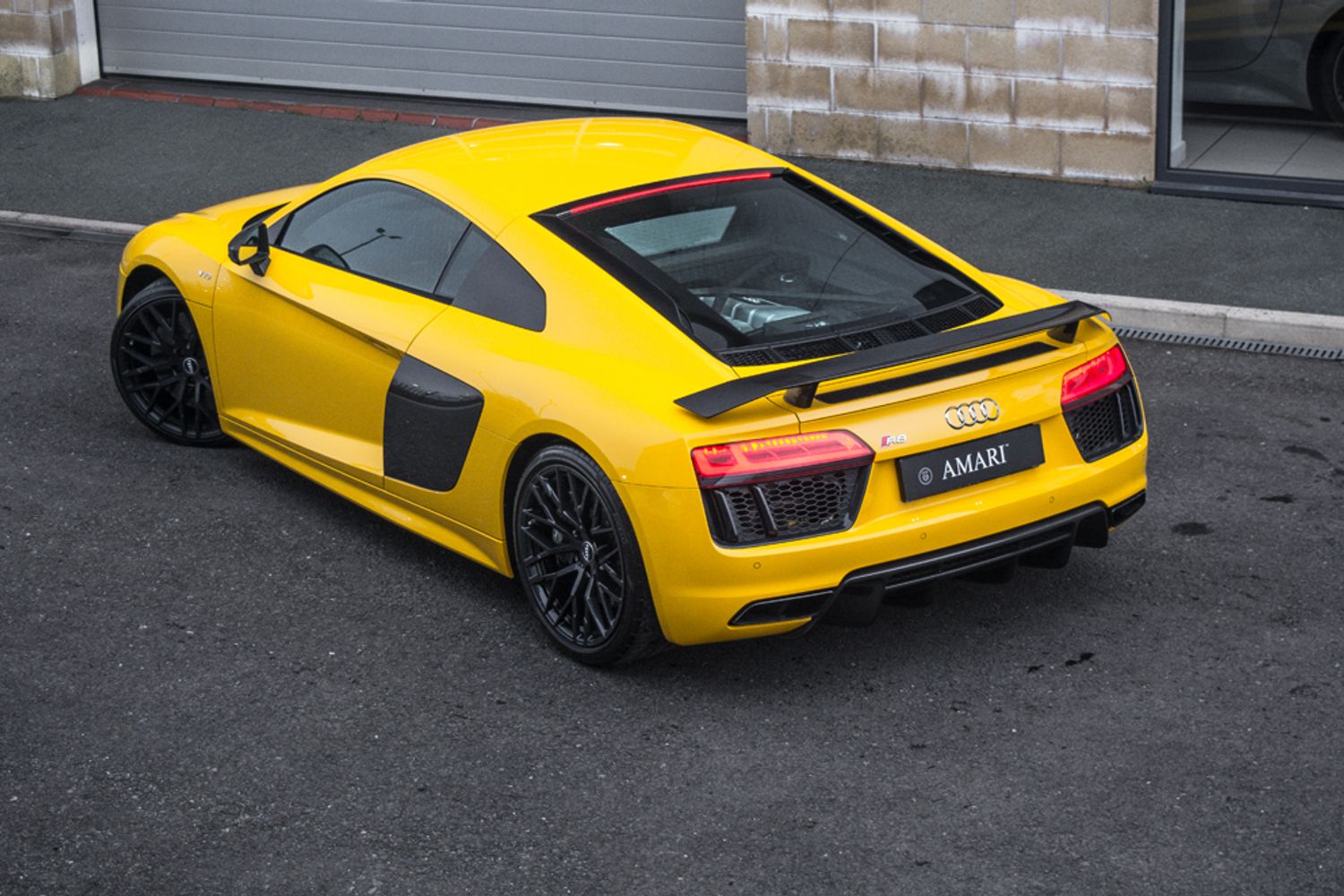 AUDI R8 COUPE 5.2 V10 PLUS QUATTRO 2DR SEMI AUTOMATIC