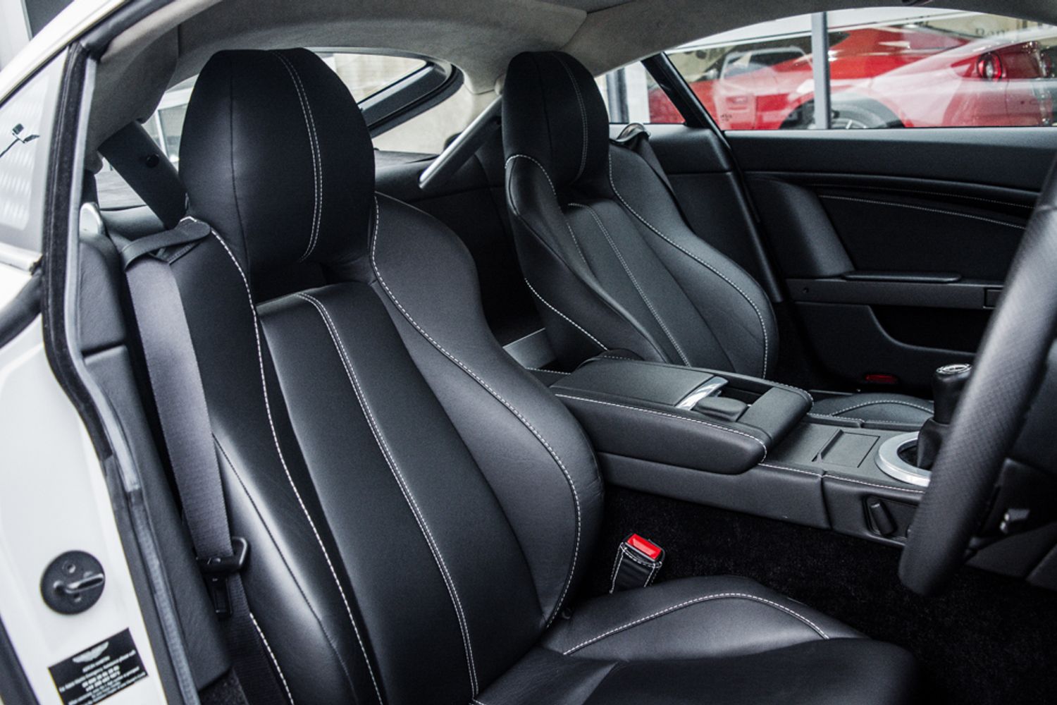 ASTON MARTIN VANTAGE COUPE 4.7 V8 3DR