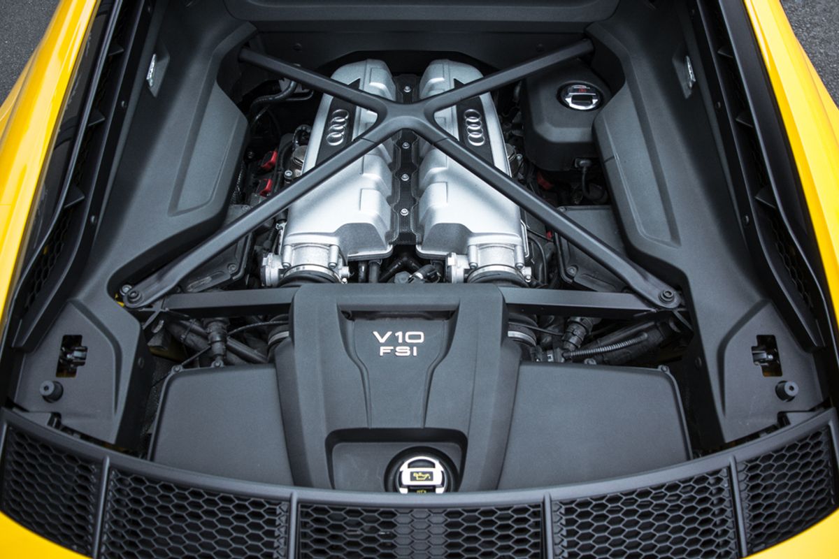 AUDI R8 COUPE 5.2 V10 PLUS QUATTRO 2DR SEMI AUTOMATIC